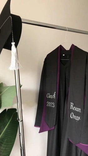 عبايات تخرج 2023 تفصيل العباية و تطريز الوشاح والق...