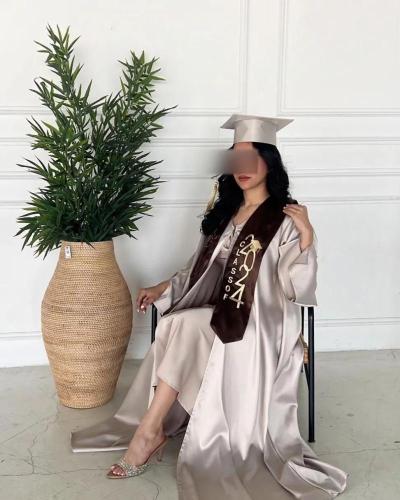 عباية تخرج بالاسم والعبارة وسنة التخرج وشعار الدفع...