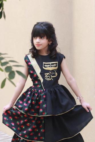 فستان شالكي اسود بالاسم تصميم حسب الطلب