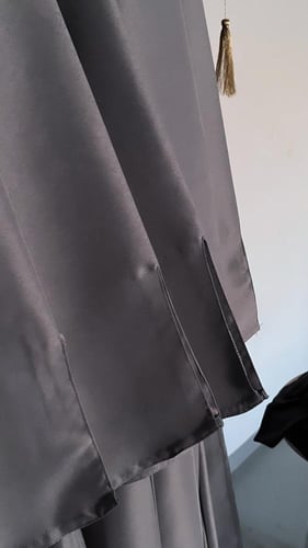 عبايه تخرج 2025 بالاسم والعبارة وسنة التخرج وشعار...