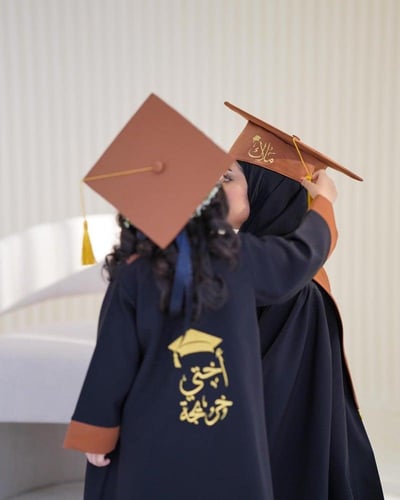 عبايات تخرج اطفال 2024 تفصيل حسب الطلب