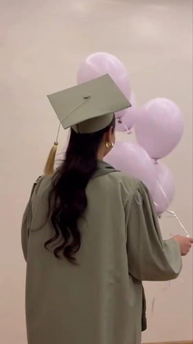 عباية تخرج بالاسم تفصيل حسب الطلب عبايات تخرج 2023