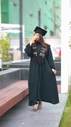 عبايه تخرج 2024 تفصيل العباية و تطريز الوشاح والقب...