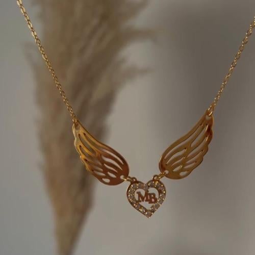 سِلسَال أجنحة الحب تصميم فريد بقلب مُحاط بجناحين و...