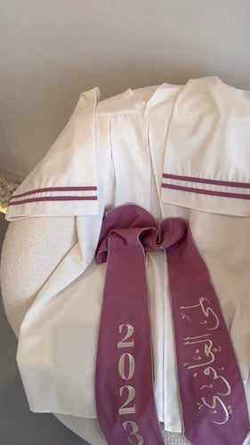 عباية تخرج 2023 تفصيل حسب الطلب