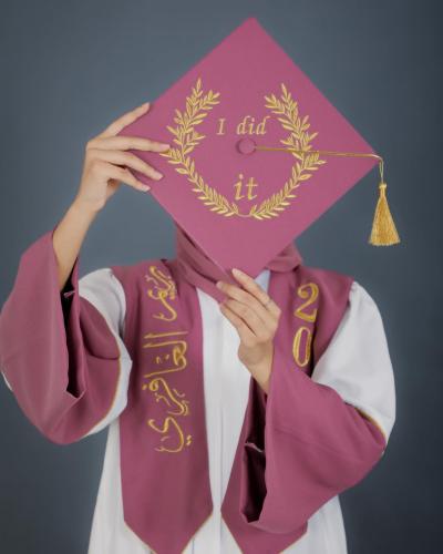 عبايات تخرج 2023 تفصيل العباية و تطريز الوشاح والق...