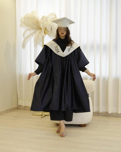 عباية تخرج 2024 عبايات تخرج حرير تفصيل العباية و ت...