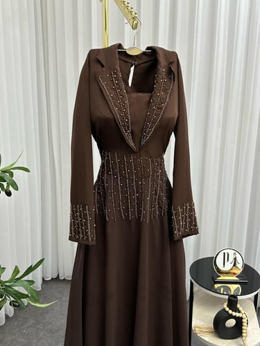 فستان موكا سهره تطريز شك يدوي