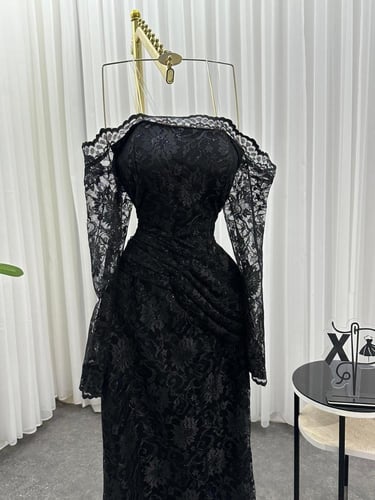 فستان دانتيل