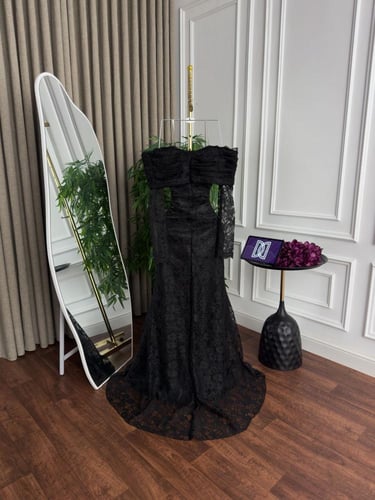 فستان دانتيل