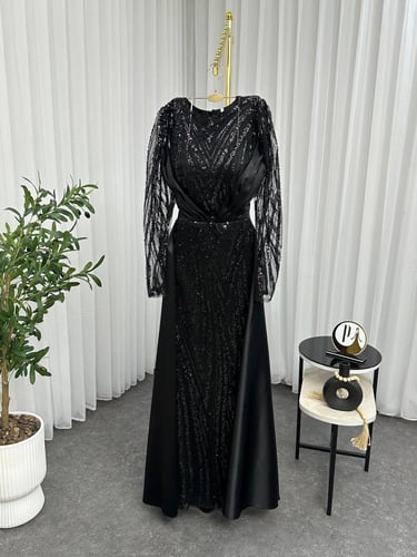 فستان اسود سهره راقي