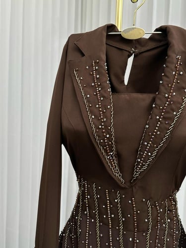 فستان موكا سهره تطريز شك يدوي