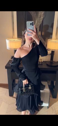 فستان اسود انيق