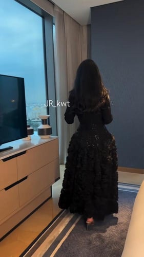 فستان اسود فخم مميز راقي