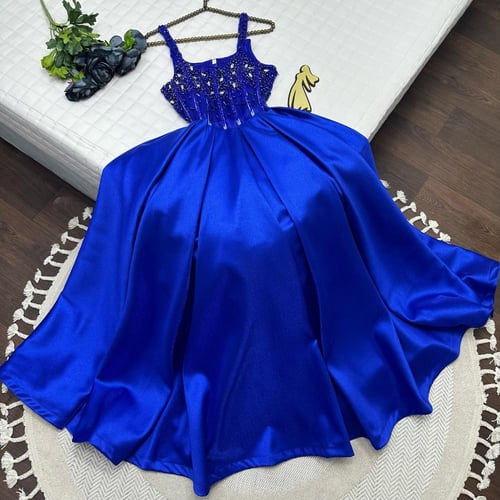 فستان نيلي تطريز دبل كلوش