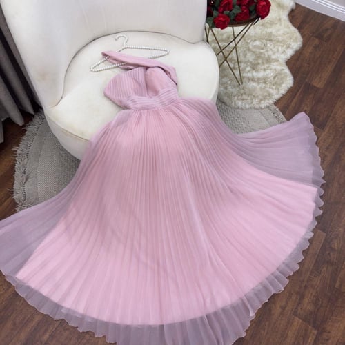 فستان كلوش بكسرات