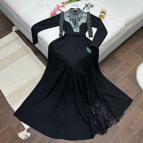 فستان راقي لون اسود تطريز شك يدوي