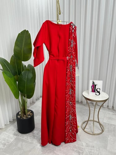 فستان احمر تطريز يدوي