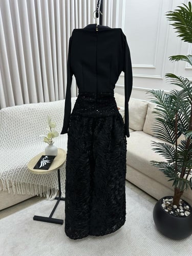 فستان اسود فخم مميز راقي