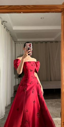 فستان سهرة ميكادو قص ليزر