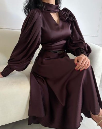 فستان بني ناعم