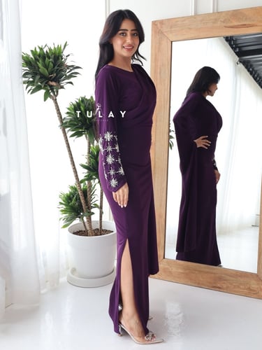 فستان موف مع تطريز كم