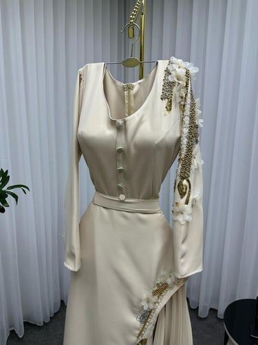 فستان راقي فخم