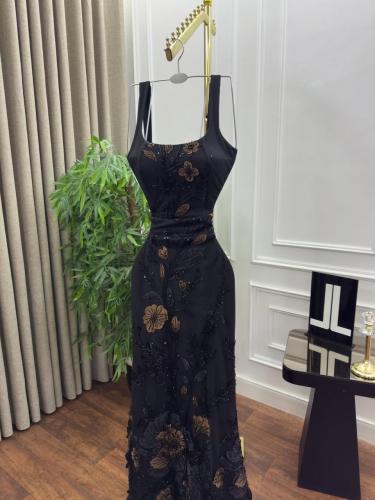 فستان ترتر مع تطريز راقي