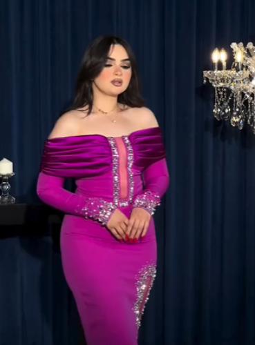 فستان فوشي تطريز راقي