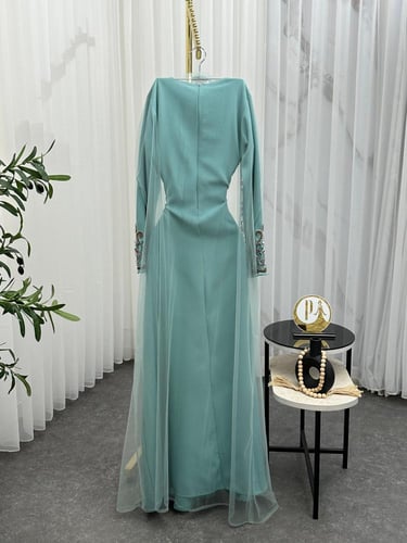 فستان راقي قطعتين شك يدوي زركون