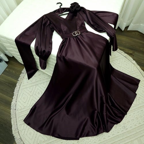 فستان بني ناعم