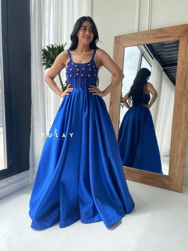 فستان نيلي تطريز دبل كلوش