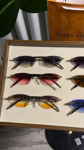 نظارة LOUIS VUITTON