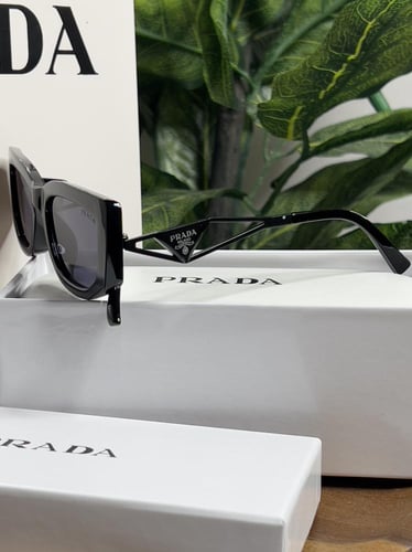 نظارة PRADA المشهورة أطار أسود