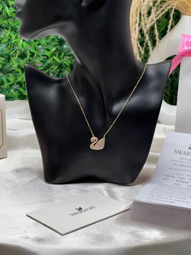 سلسال سوارفيسكي ذهبي كريستالة