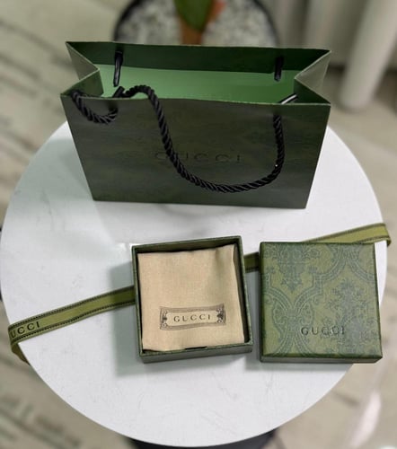اسوارة GUCCI ذهبي