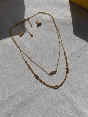 طقم FENDI معدن ذهبي
