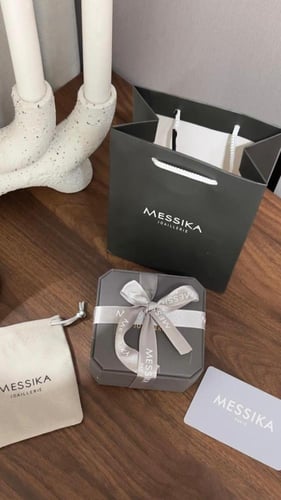 سلسال MESSIKA شوكر معدن ذهبي مع حلق