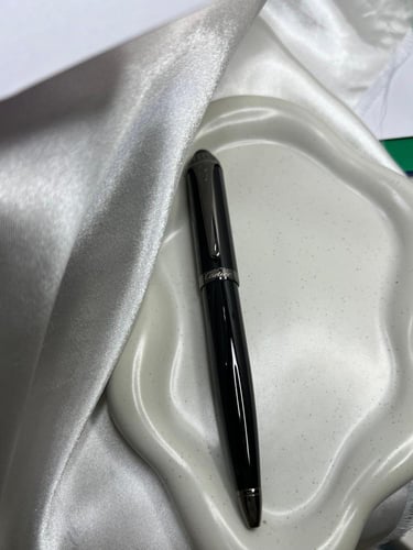 قلم حبر من مجموعة سانتوس دو كارتيه