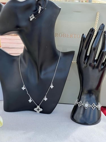 طقم roberto coin فضي