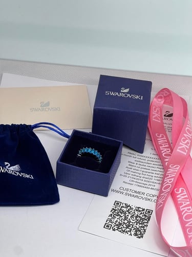 خاتم سوارفيسكي -فص أزرق