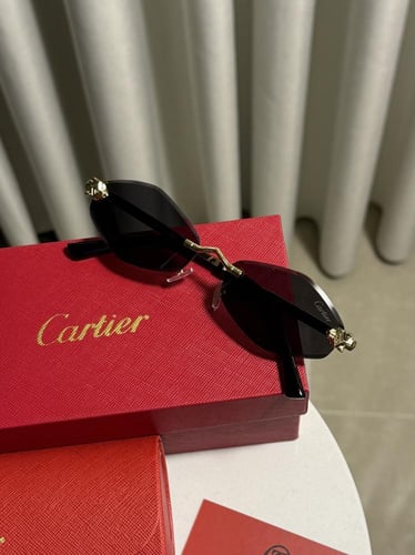 نظارة Cartier اطار ذهبي - عدسة أسود