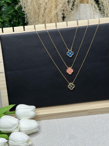 سلسال مع حلق Van cleef ذهبي