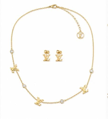 سلسال LOUIS VUITTON ذهبي