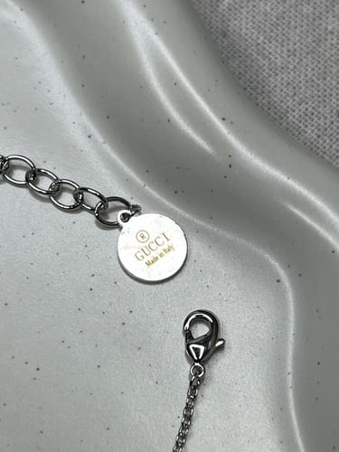 اسوارة GUCCI فضي