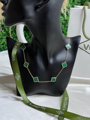 سلسال Van cleef المميز ذهبي -أخضر
