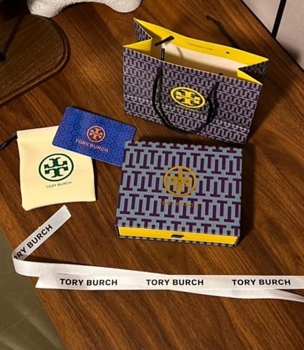 إسوارة TORY BURCH معدن ذهبي