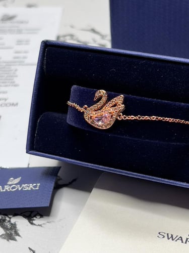 اسوارة سوارفيسكي قولد روز - كرستالة وردي