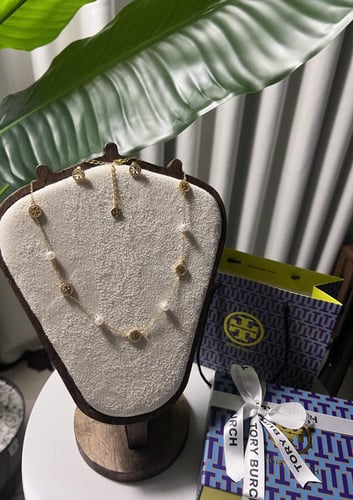 سلسال + حلق TORY BURCH معدن ذهبي - فضي لؤلؤ