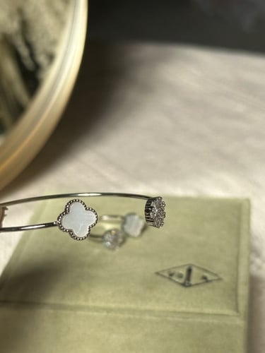 اساور VALENTINO ذهبي